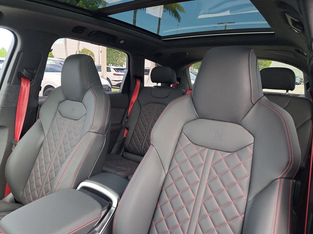 2026 Audi SQ7 Prestige - Photo 16