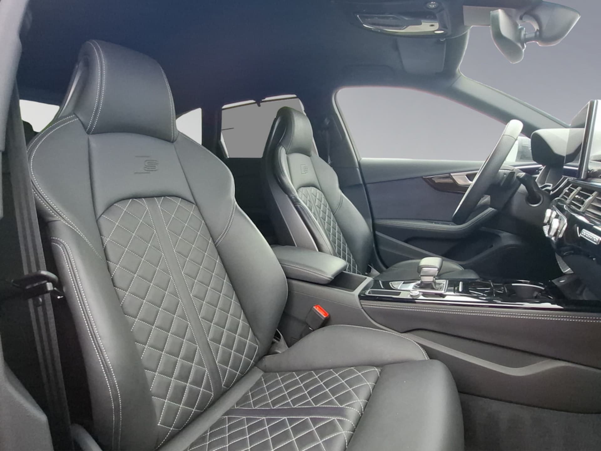 Audi A4 Avant S line