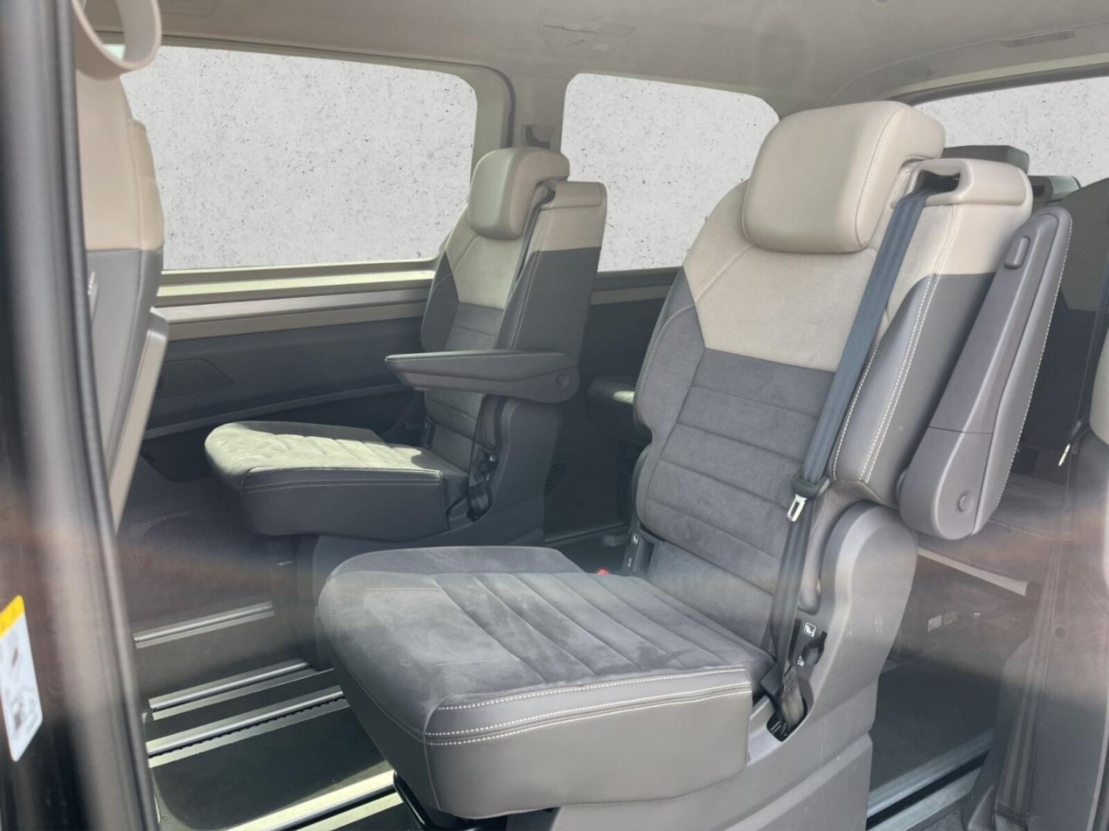 Volkswagen Multivan Langversion – Bild 12