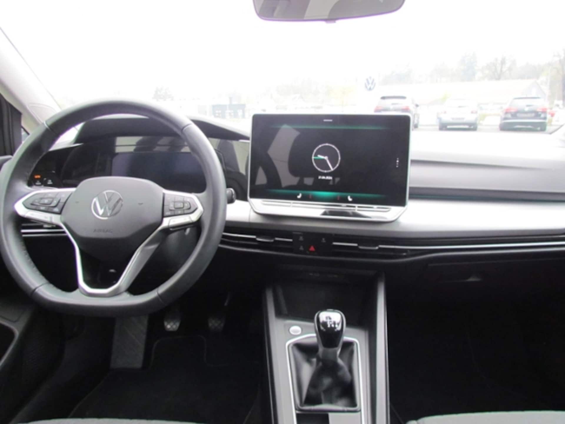 Volkswagen Golf Variant Life
