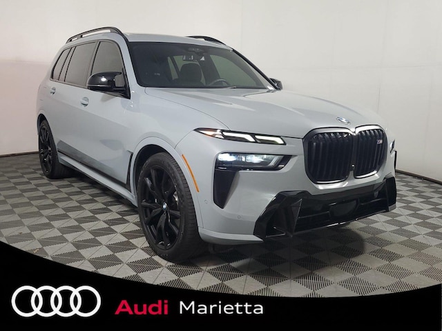 2023 BMW X7
