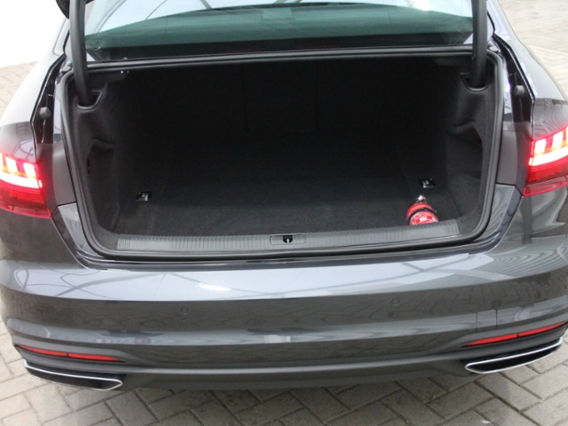 Audi A4 Limousine