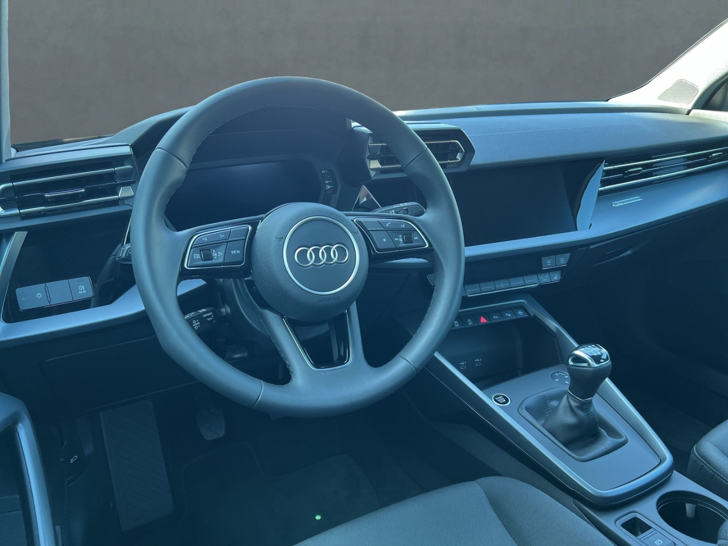 Bild über Audi A3 Sportback TFSI Schaltgetriebe - für weitere Informationen kontaktieren Sie den Audi Partner