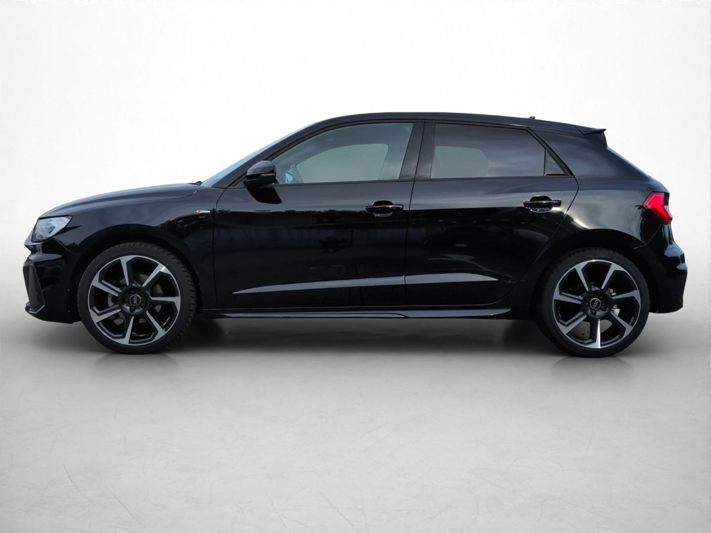 Bild über Audi A1 Sportback S line 35 TFSI S tronic - für weitere Informationen kontaktieren Sie den Audi Partner
