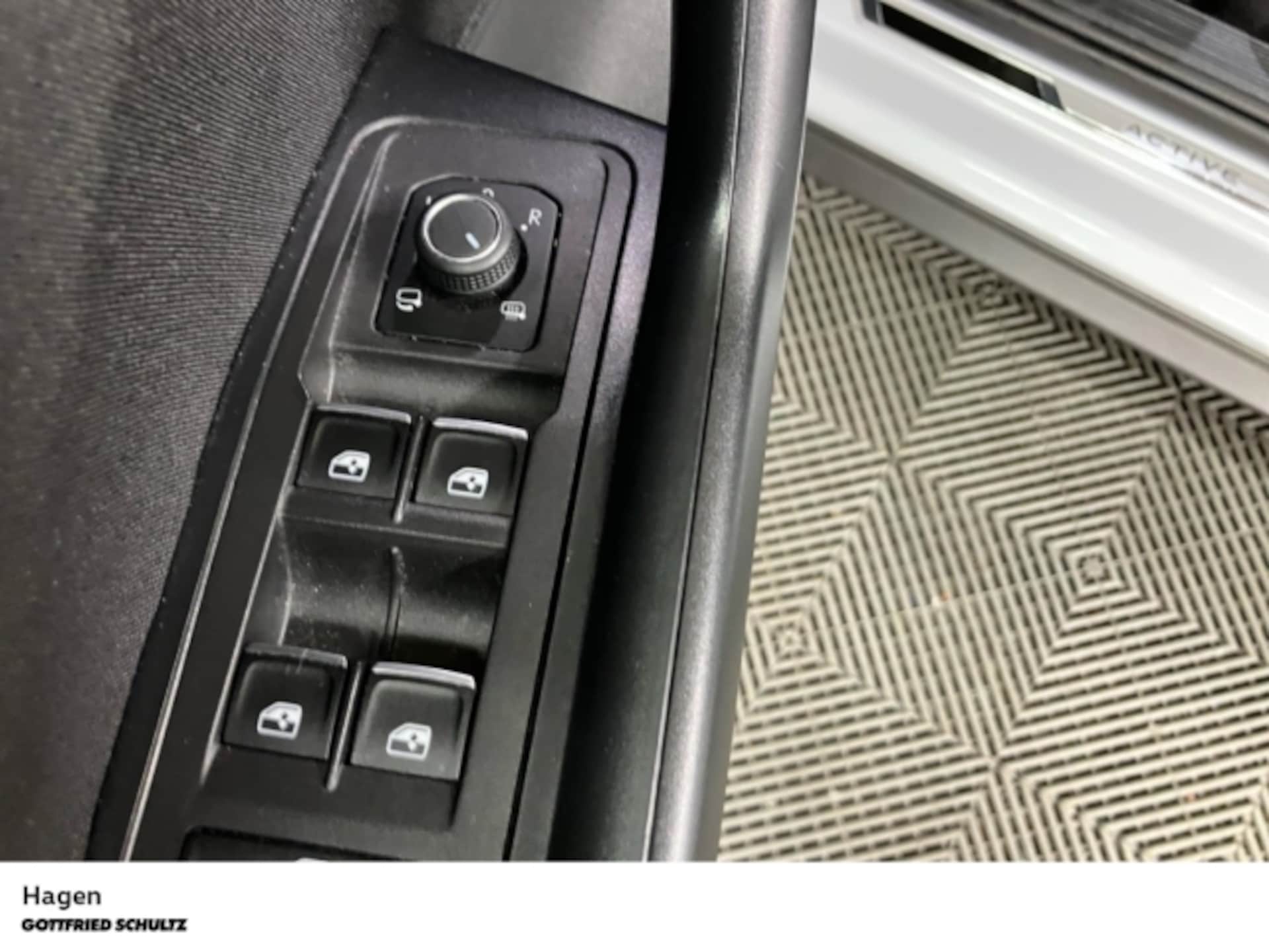 Volkswagen T-Roc Active