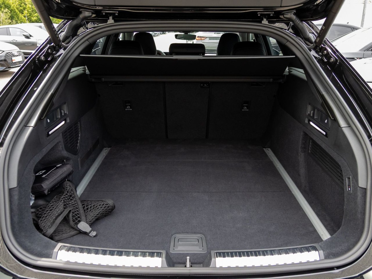 Bild über Audi A6 Avant edition one TFSI quattro 270 kW S tronic - für weitere Informationen kontaktieren Sie den Audi Partner