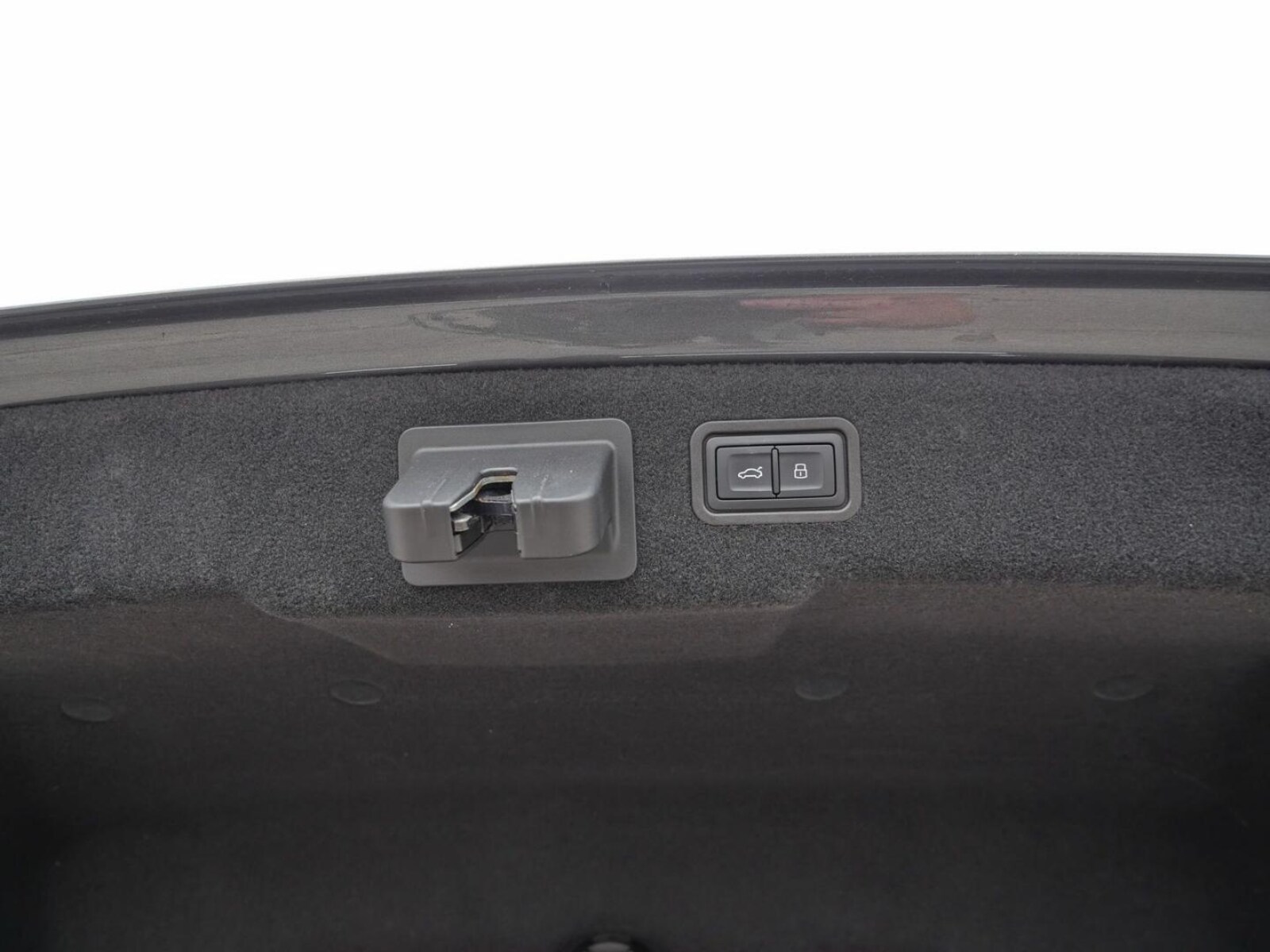 Audi A8 – Bild 23