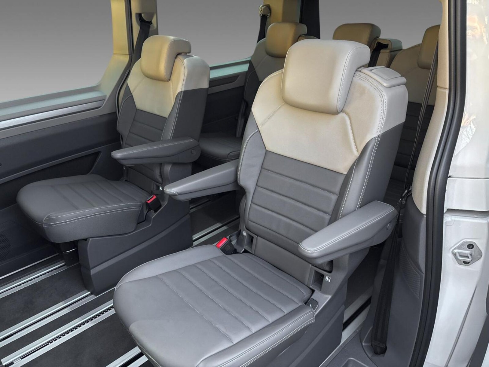 Volkswagen Multivan Langversion – Bild 11