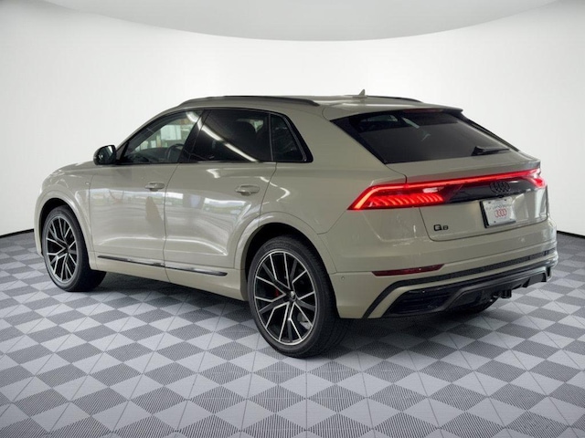 2022 Audi Q8