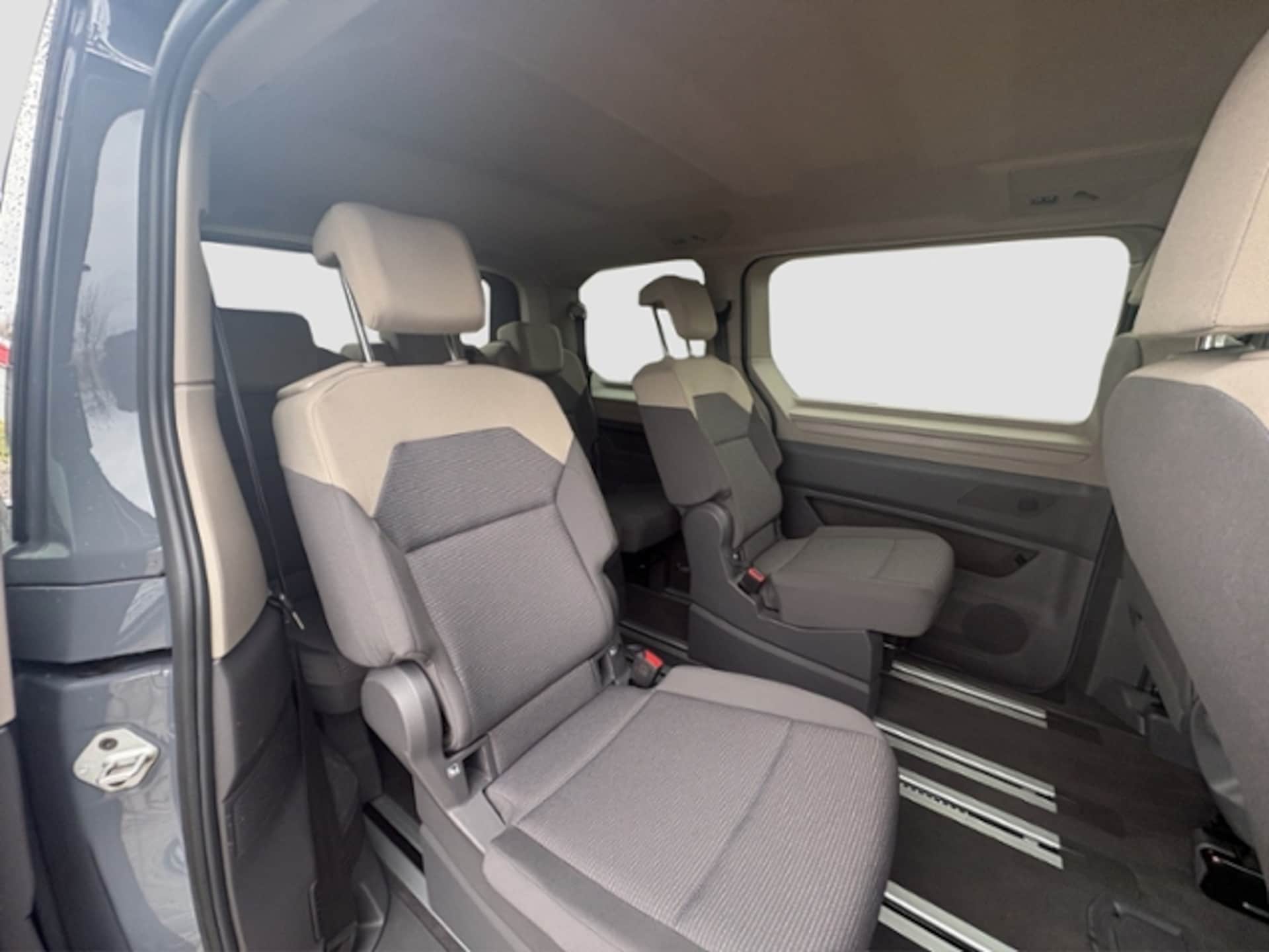 Volkswagen Multivan Basis-Modell