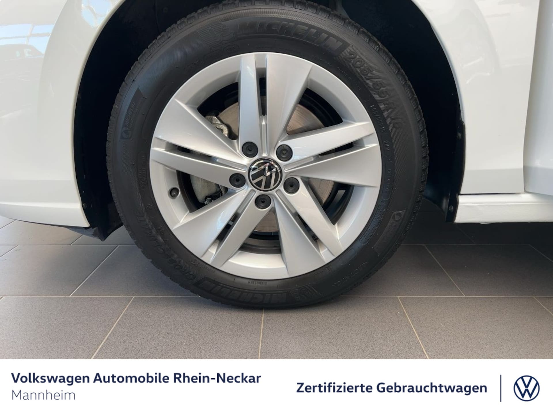 Volkswagen Golf Variant Life