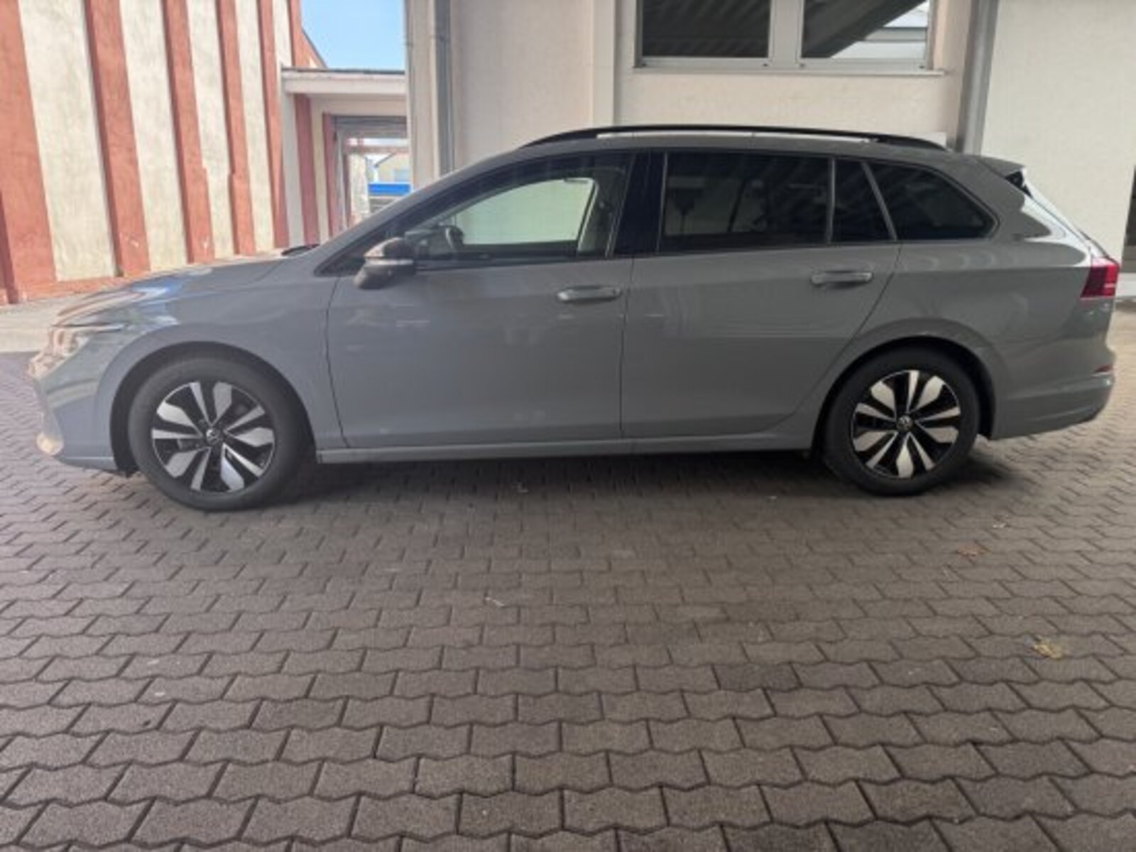 Volkswagen Golf Variant – Bild 2