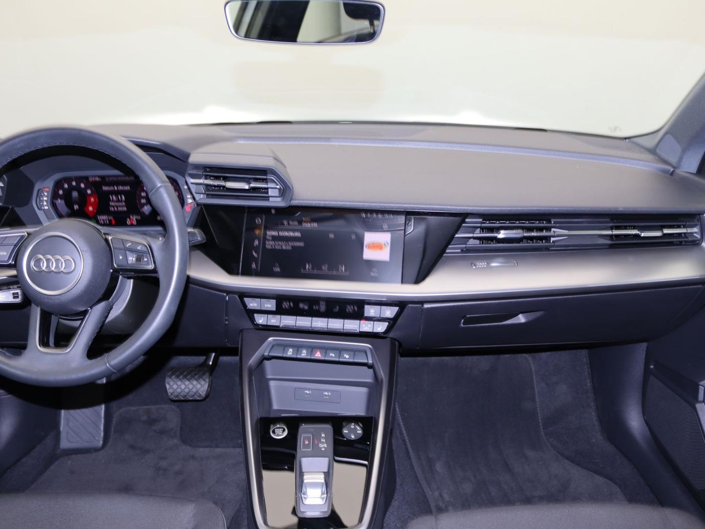 Bild über Audi A3 Sportback S line 35 TFSI S tronic - für weitere Informationen kontaktieren Sie den Audi Partner