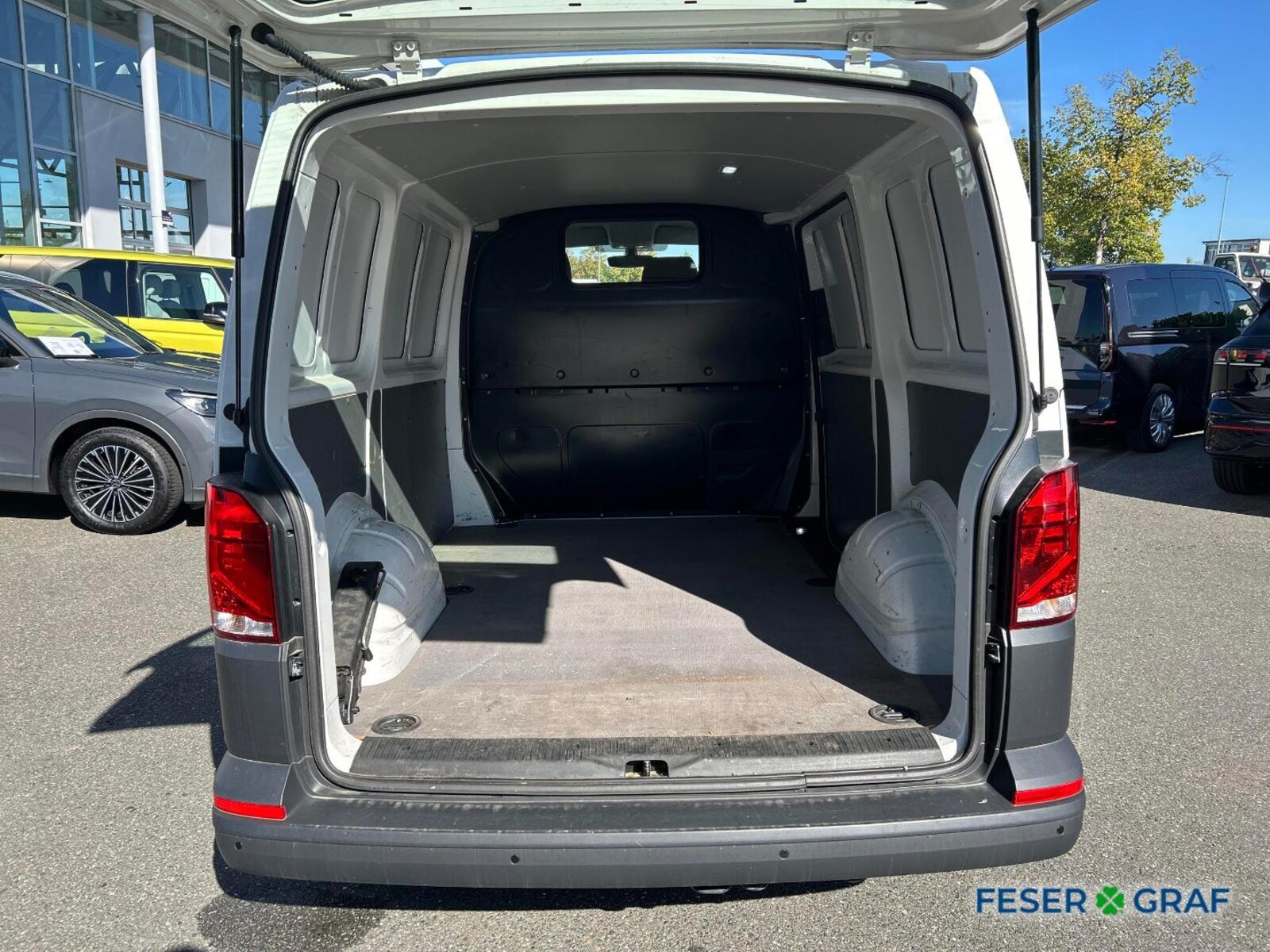 Volkswagen T6.1 Transporter Kasten kurzer Radstand – Bild 10