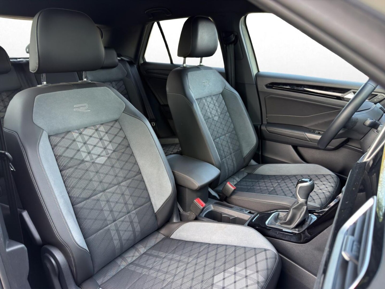 Volkswagen T-Roc – Bild 4