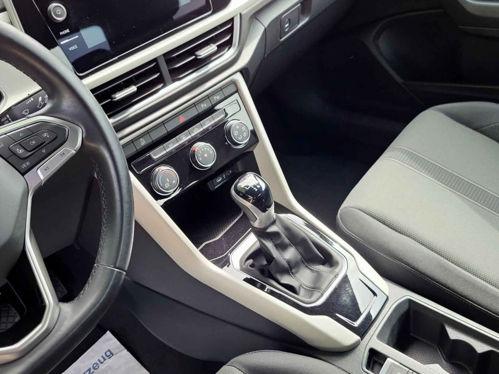 Volkswagen T-Roc Cabriolet – Bild 9