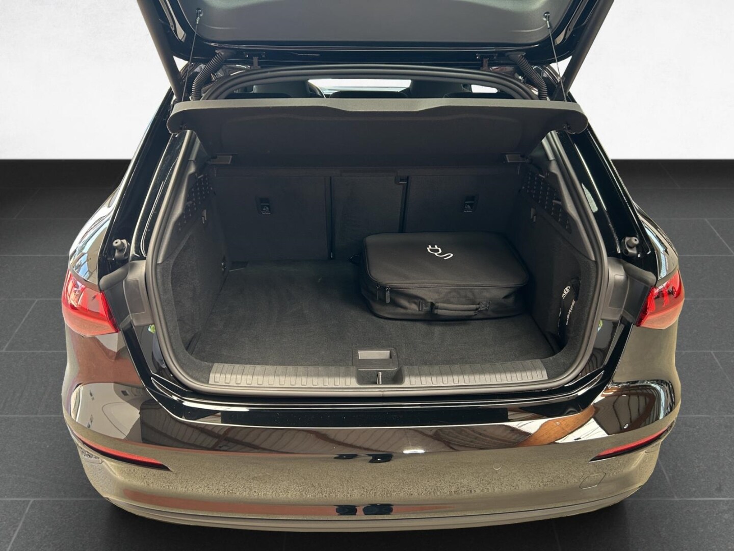 Image about Audi A3 Sportback TFSI e 40 TFSI e S tronic