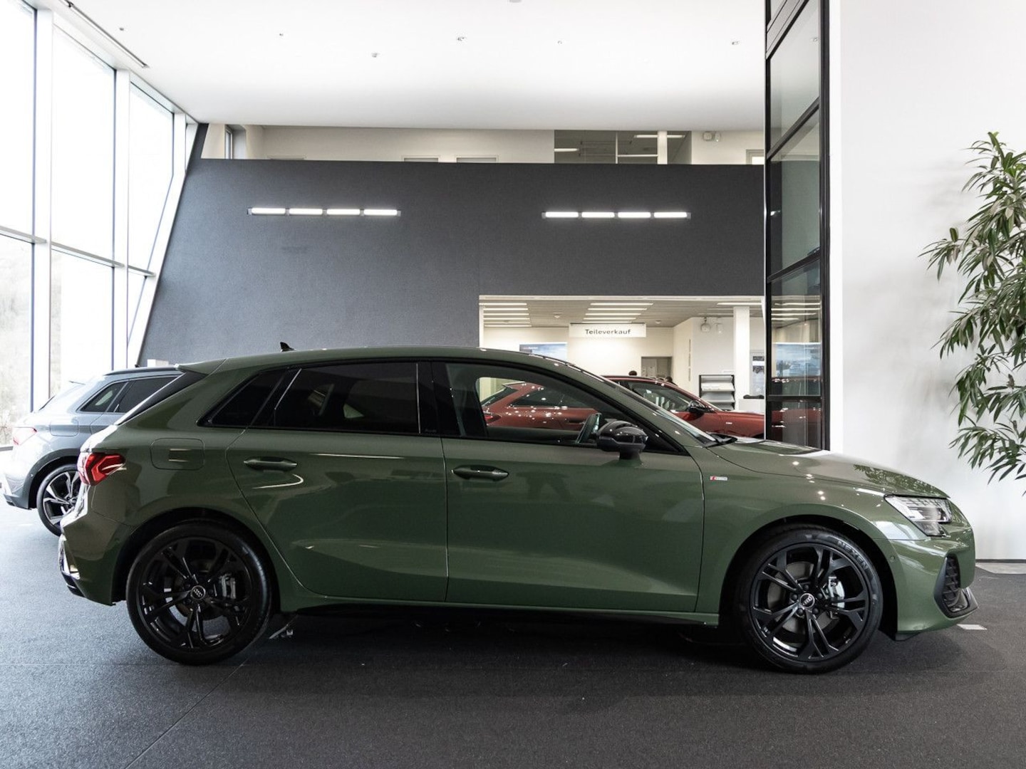 Bild über Audi A3 Sportback S line 40 TFSI quattro S tronic - für weitere Informationen kontaktieren Sie den Audi Partner