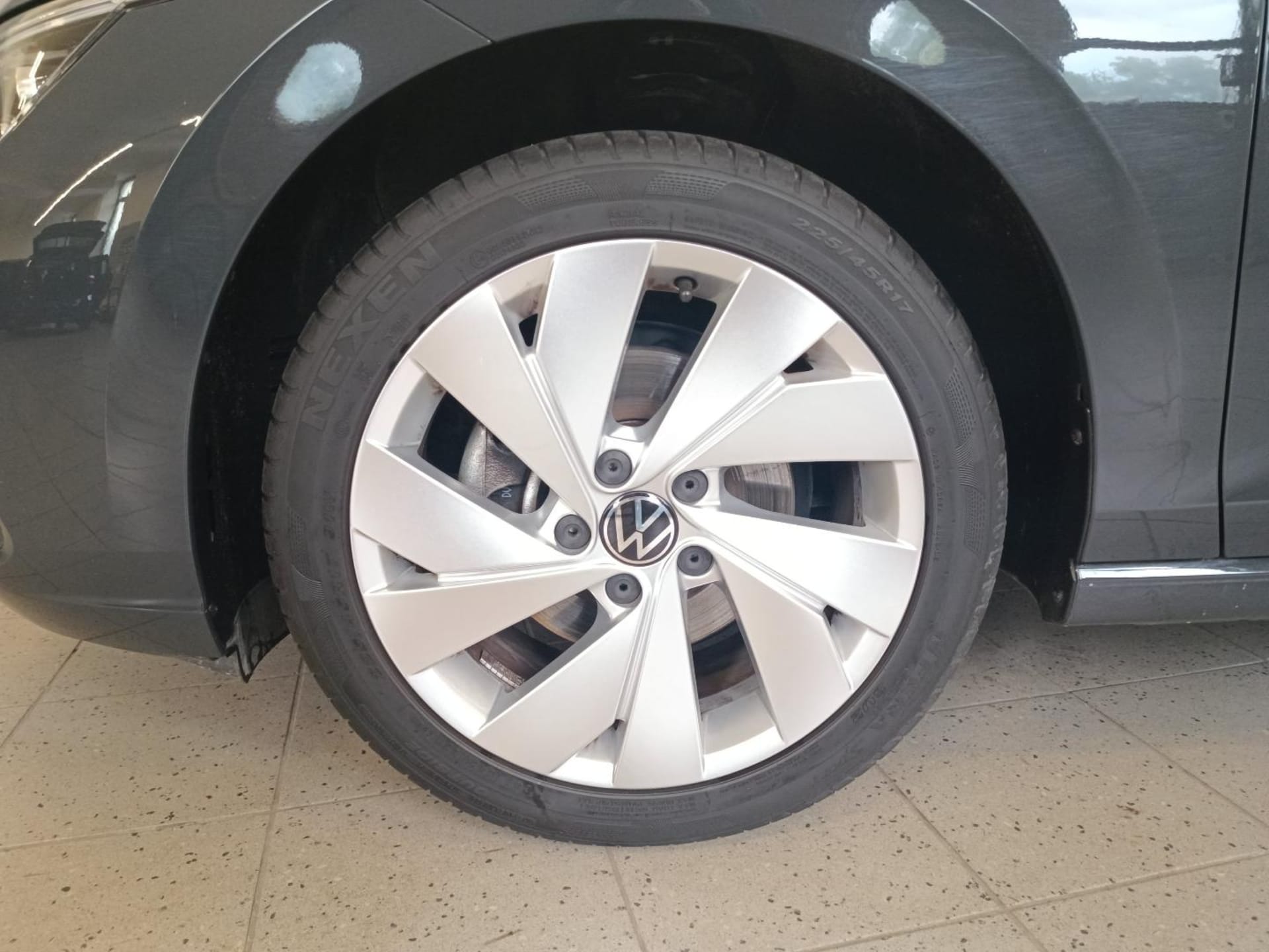 Volkswagen Golf Style