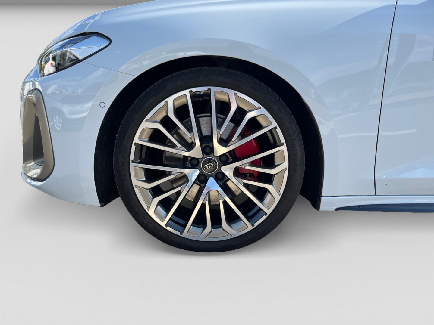 Bild über Audi A5 Avant TDI quattro 150 kW S tronic - für weitere Informationen kontaktieren Sie den Audi Partner
