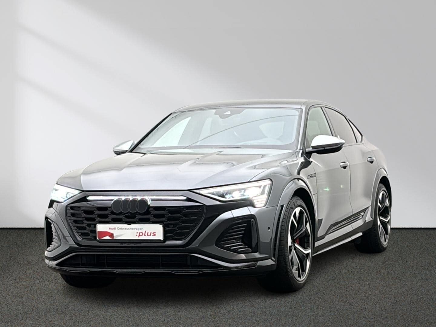 Bild über Audi SQ8 Sportback e-tron e-tron quattro - für weitere Informationen kontaktieren Sie den Audi Partner