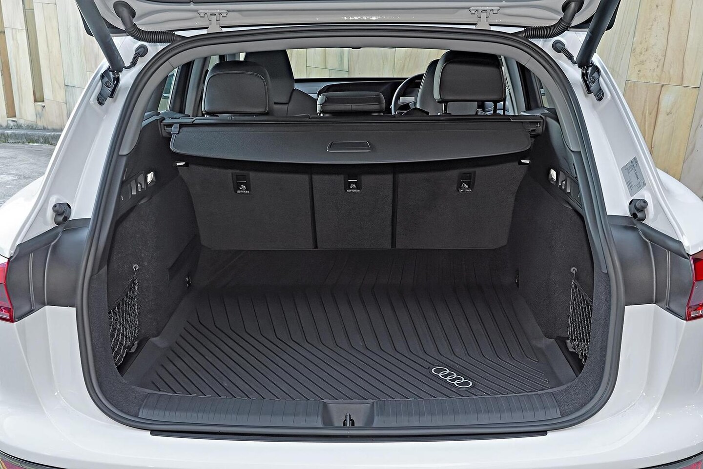 Image about Audi Q6 SUV e-tron e-tron