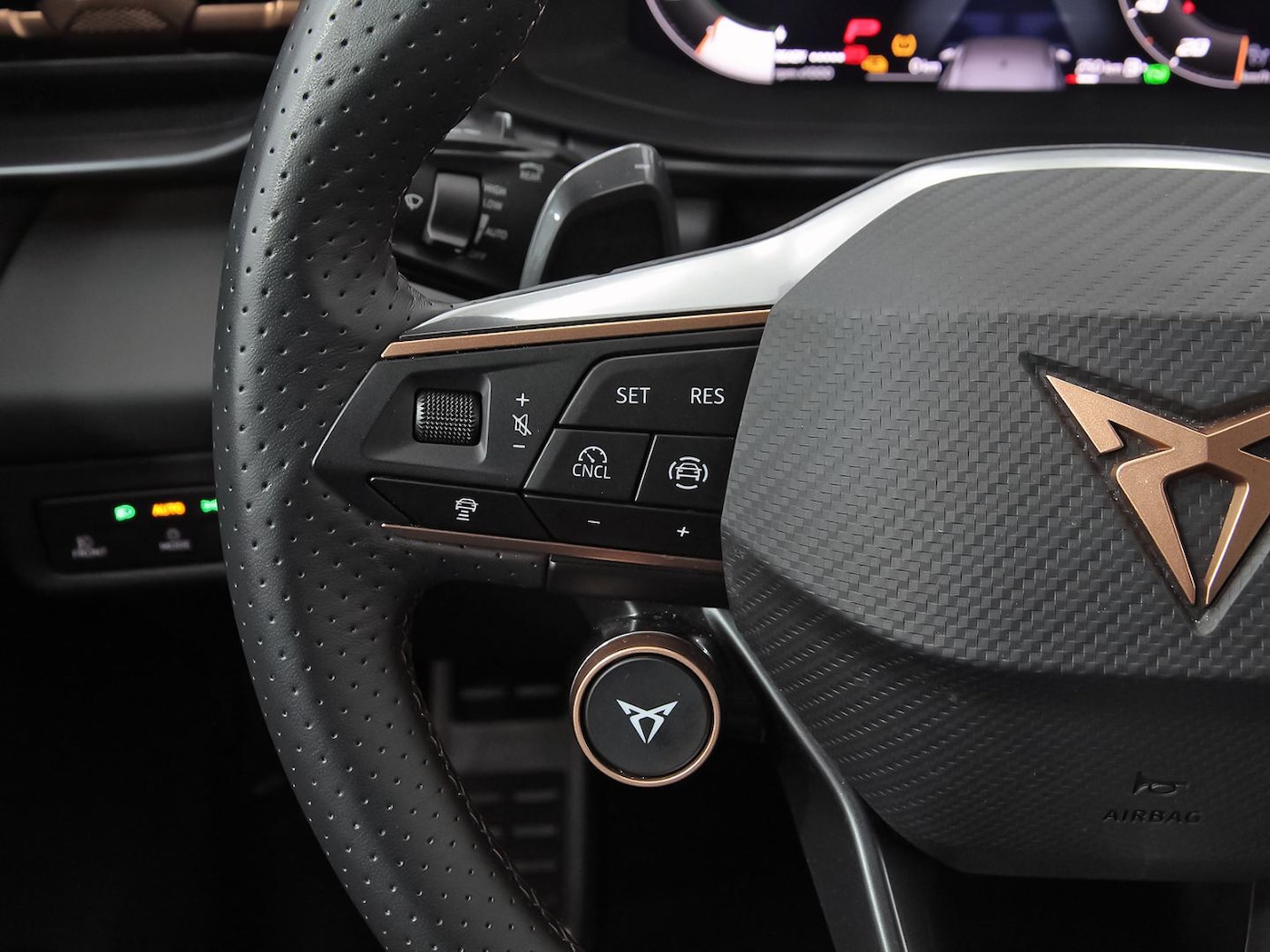 CUPRA Terramar 1.5 TSI e-Hybrid DSG 150 kW (204 CV) — photo 18