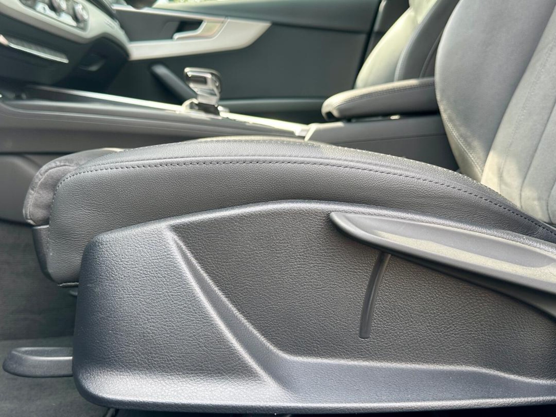 Audi A4 Avant S line