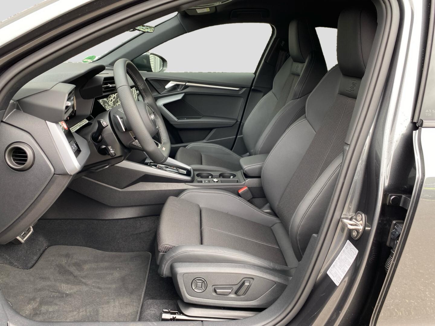 Bild über Audi A3 Sportback TDI S tronic - für weitere Informationen kontaktieren Sie den Audi Partner