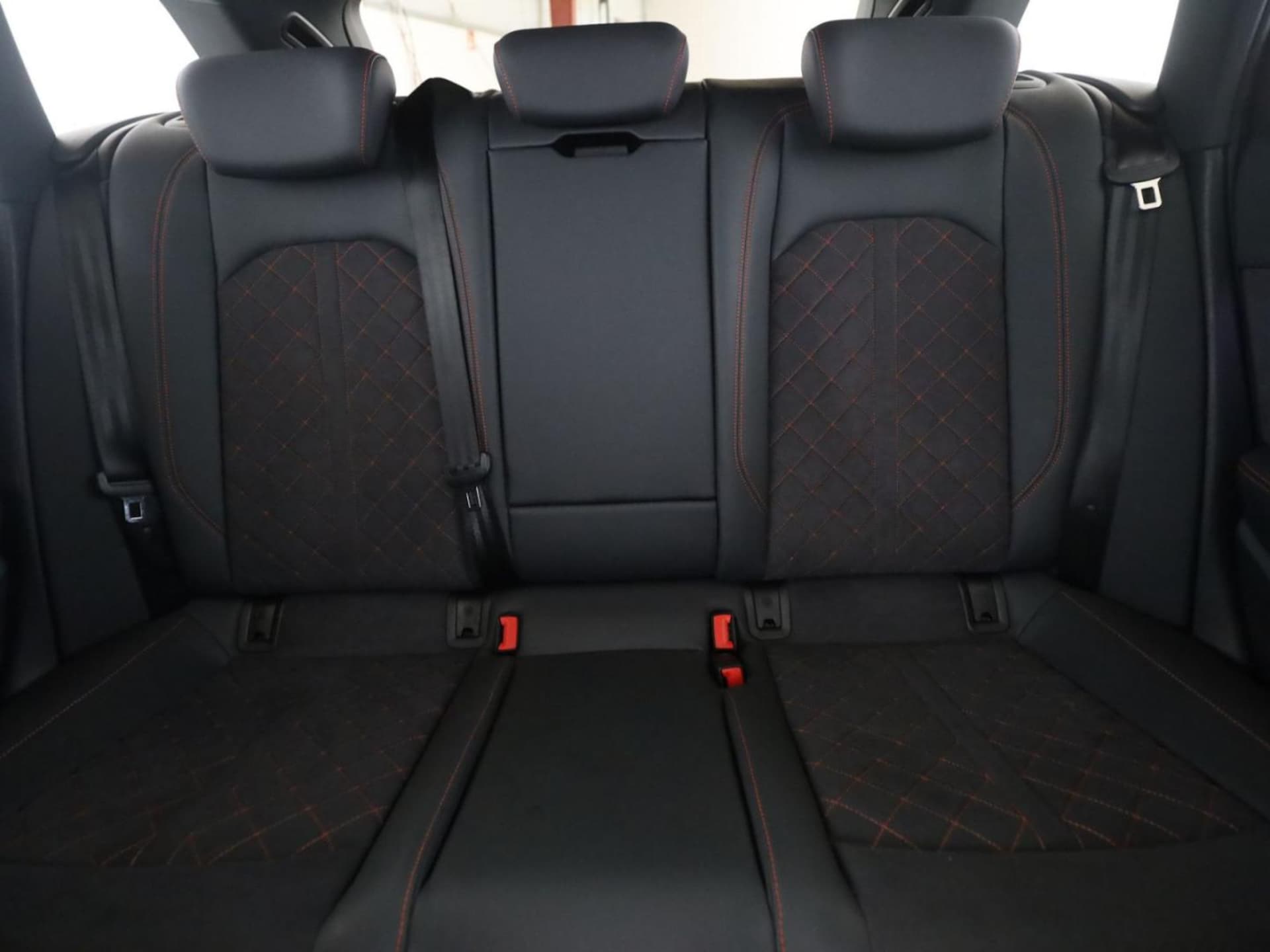 Audi A4 Avant S line