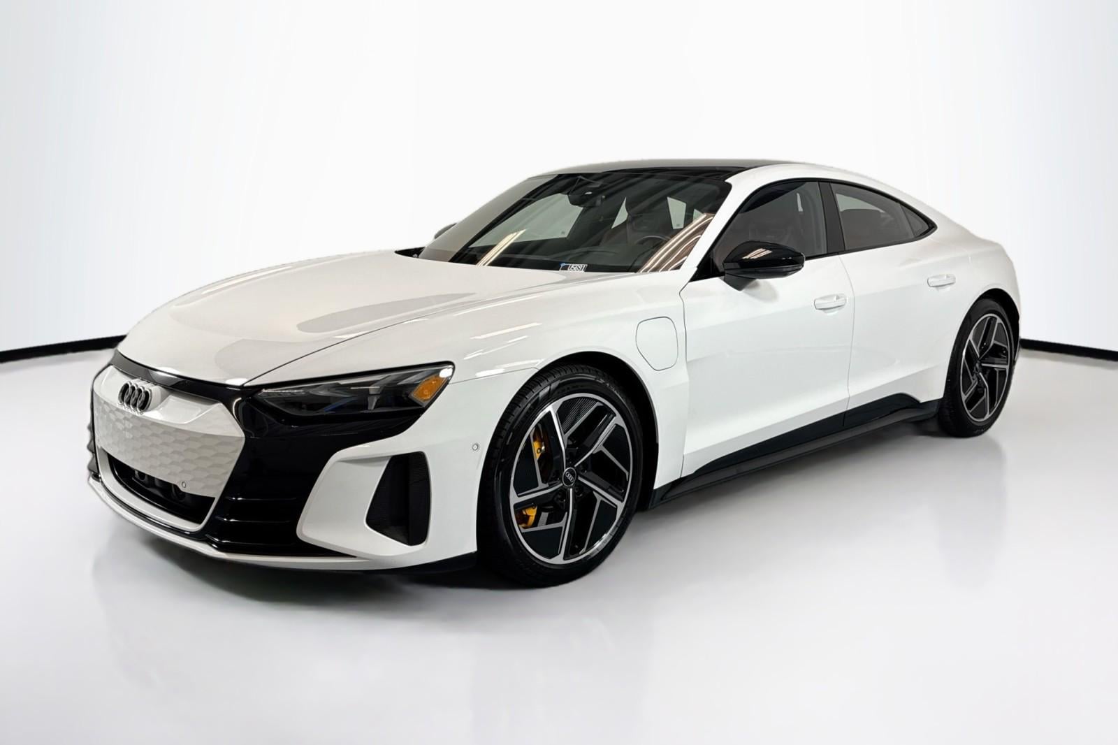 2024 Audi RS e-tron GT -'s photo