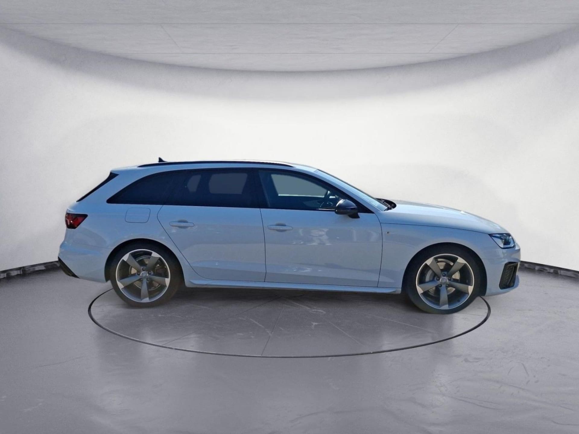 Audi A4 Avant S line
