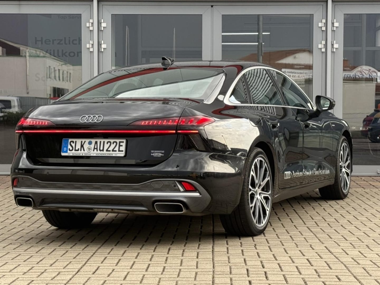 Bild über Audi A6 Limousine e-hybrid e-hybrid quattro 220 kW S tronic - für weitere Informationen kontaktieren Sie den Audi Partner