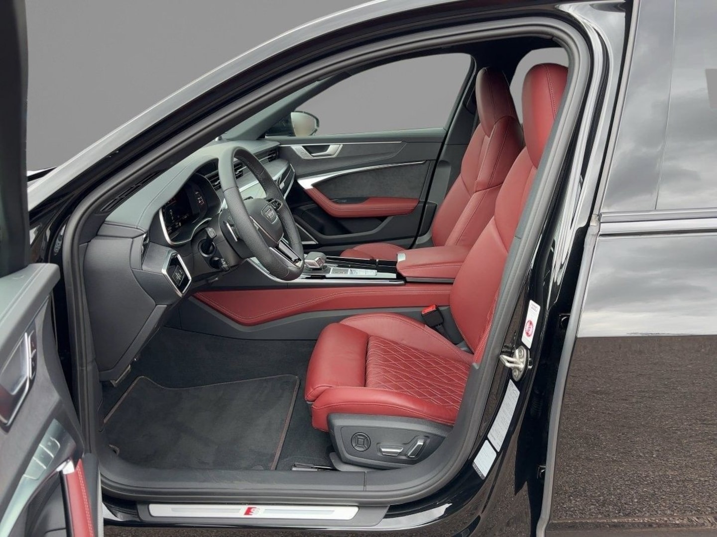Bild über Audi S6 Avant TDI quattro tiptronic - für weitere Informationen kontaktieren Sie den Audi Partner