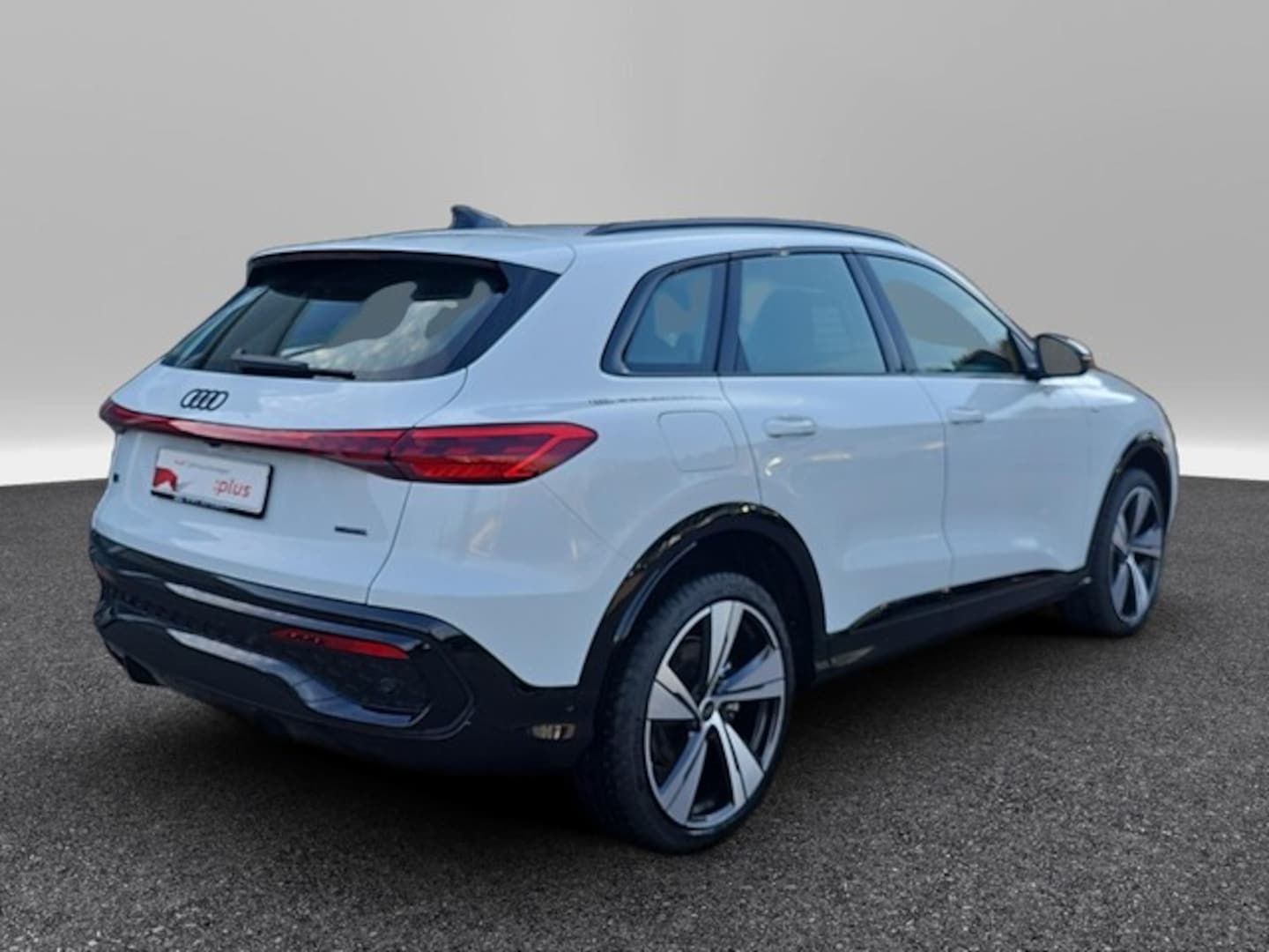 Bild über Audi Q5 SUV TDI quattro 150 kW S tronic - für weitere Informationen kontaktieren Sie den Audi Partner