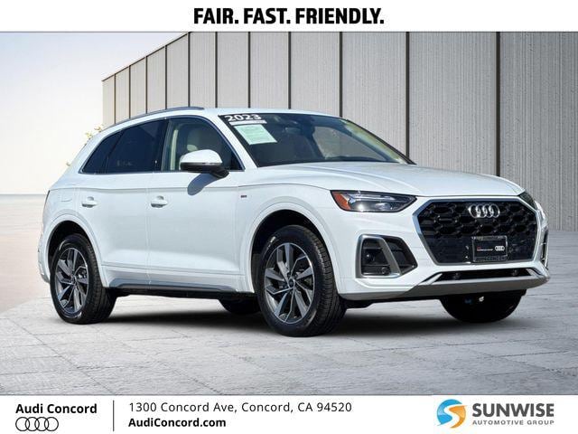 2023 Audi Q5 45 Premium Plus's photo