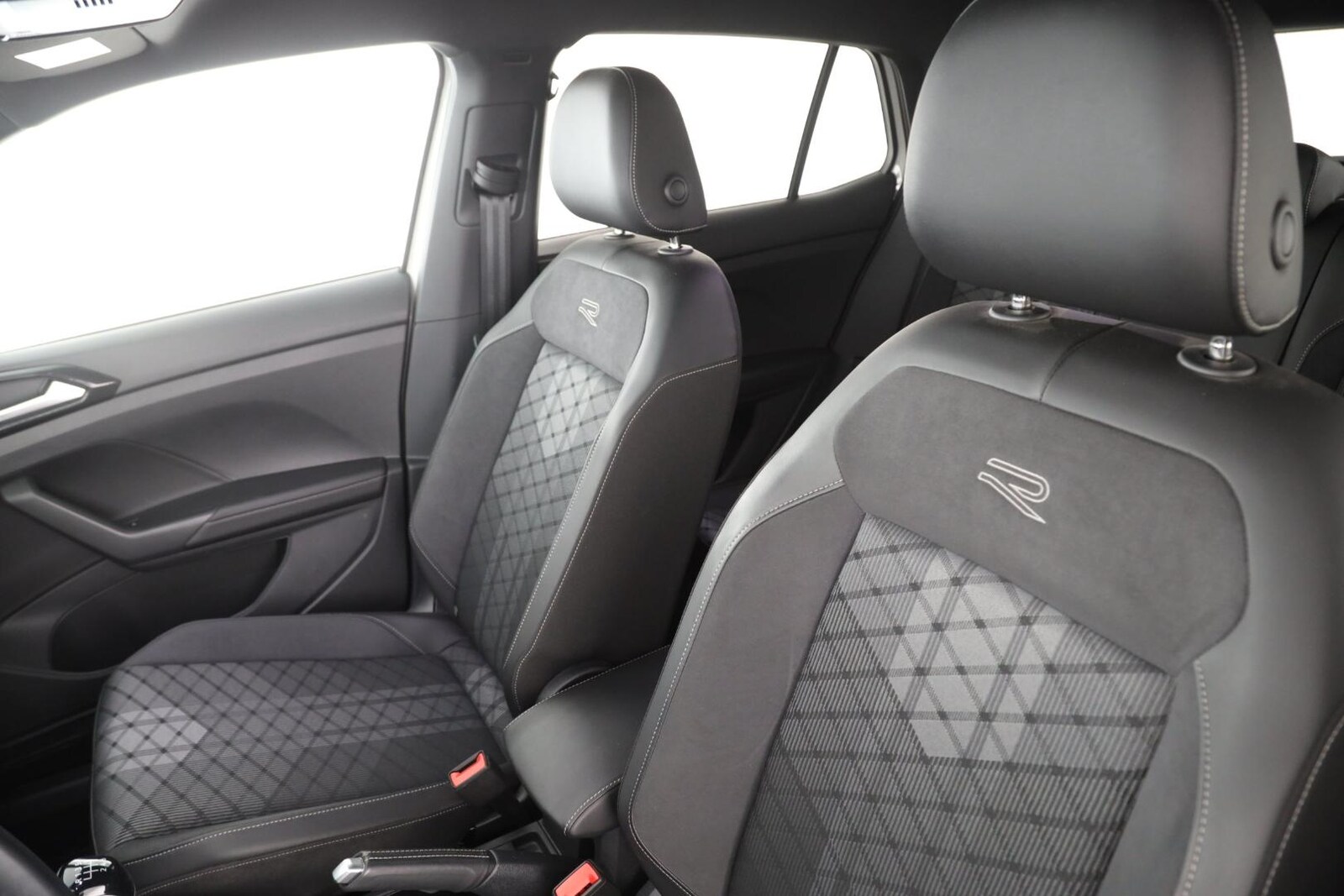 Volkswagen T-Cross – Bild 12