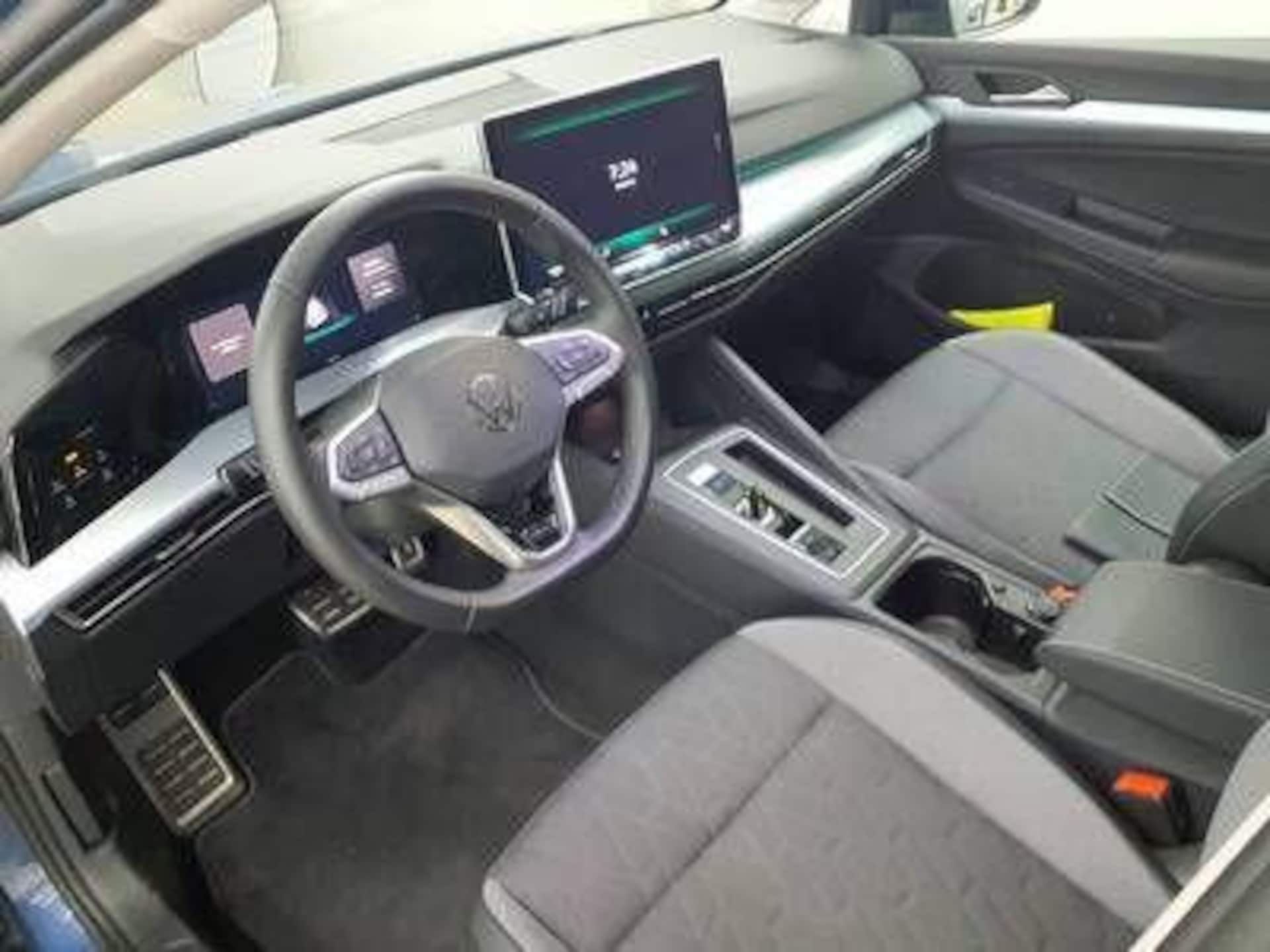 Volkswagen Golf Life