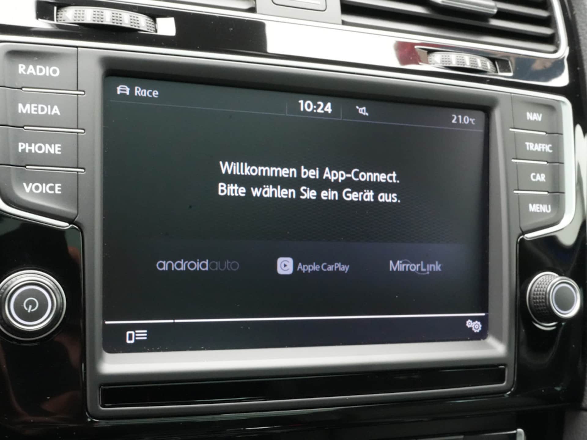 Volkswagen Golf Variant R
