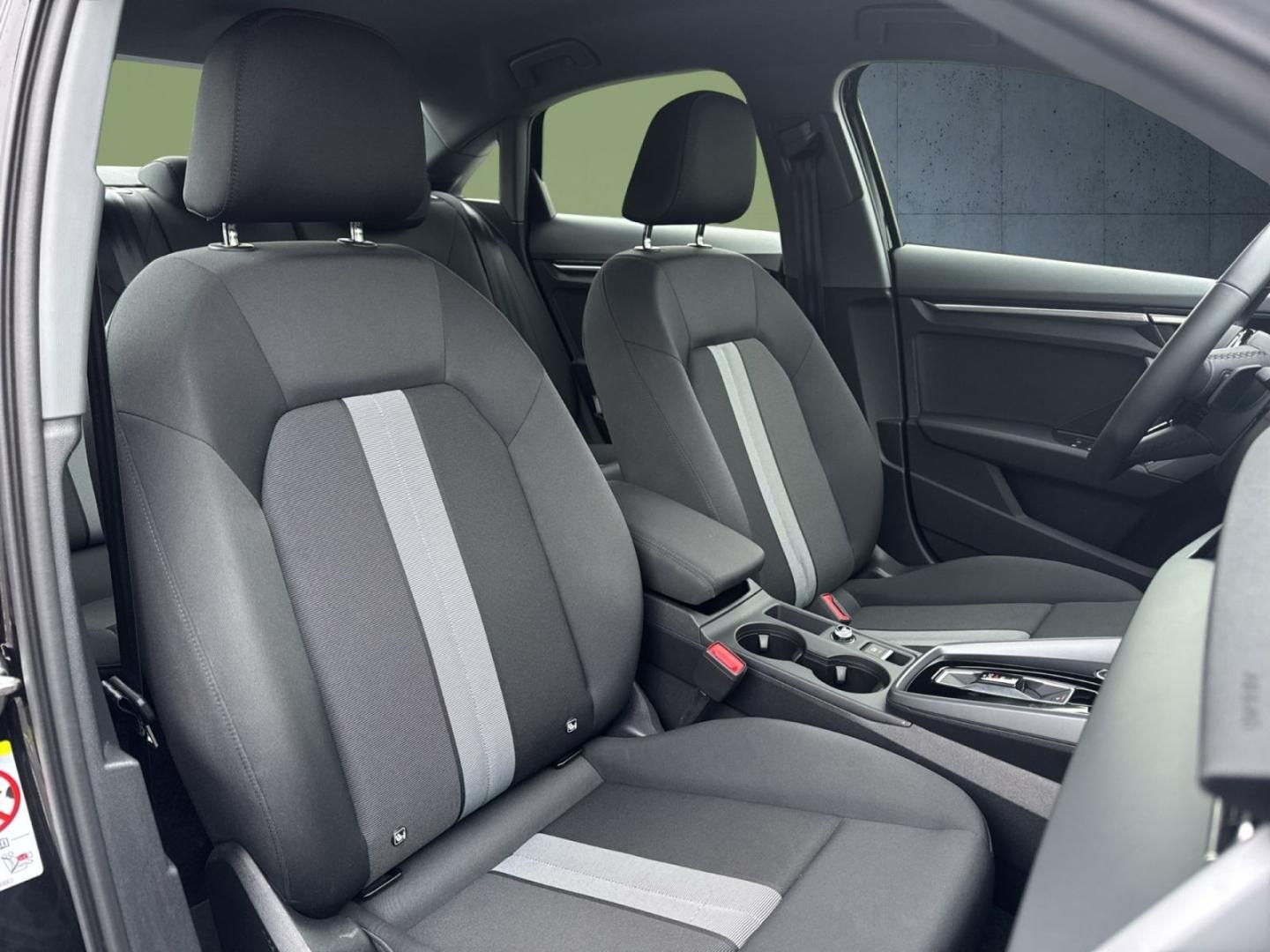 Bild über Audi A3 Limousine TFSI 110 kW S tronic - für weitere Informationen kontaktieren Sie den Audi Partner