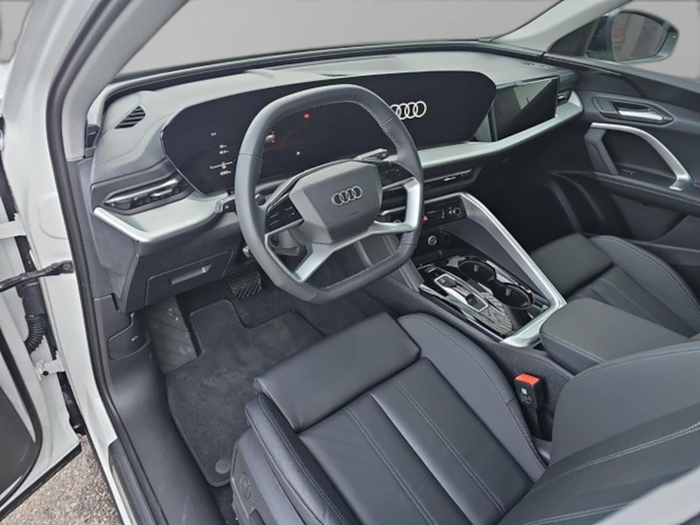 Bild über Audi Q5 SUV TDI quattro 150 kW S tronic - für weitere Informationen kontaktieren Sie den Audi Partner