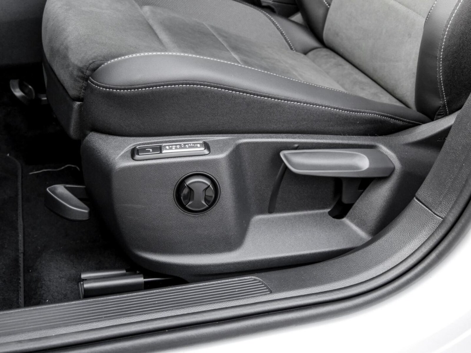 Volkswagen T-Roc – Bild 13