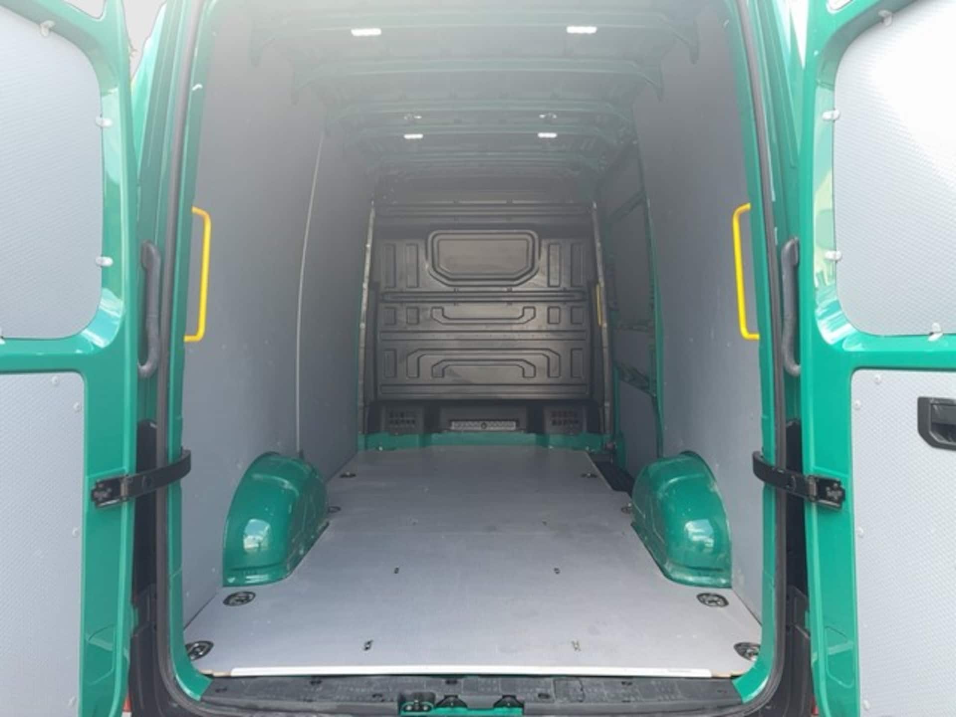 Volkswagen Crafter Kasten mittlerer Radstand