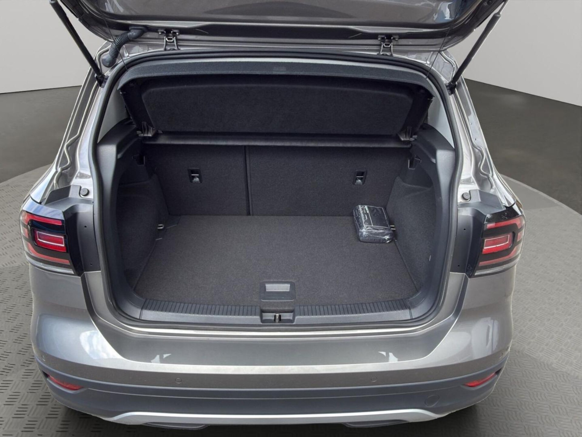 Volkswagen T-Cross United