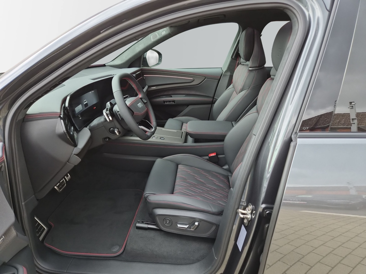 Bild über Audi Q7 SUV TDI quattro 220 kW tiptronic - für weitere Informationen kontaktieren Sie den Audi Partner