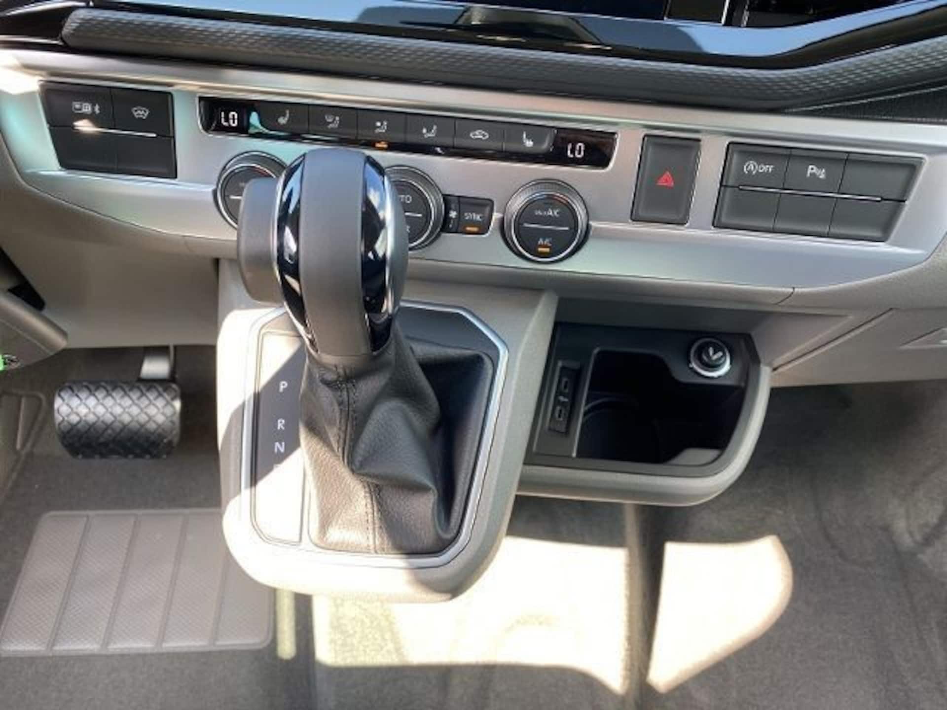 Volkswagen T6.1 California Beach