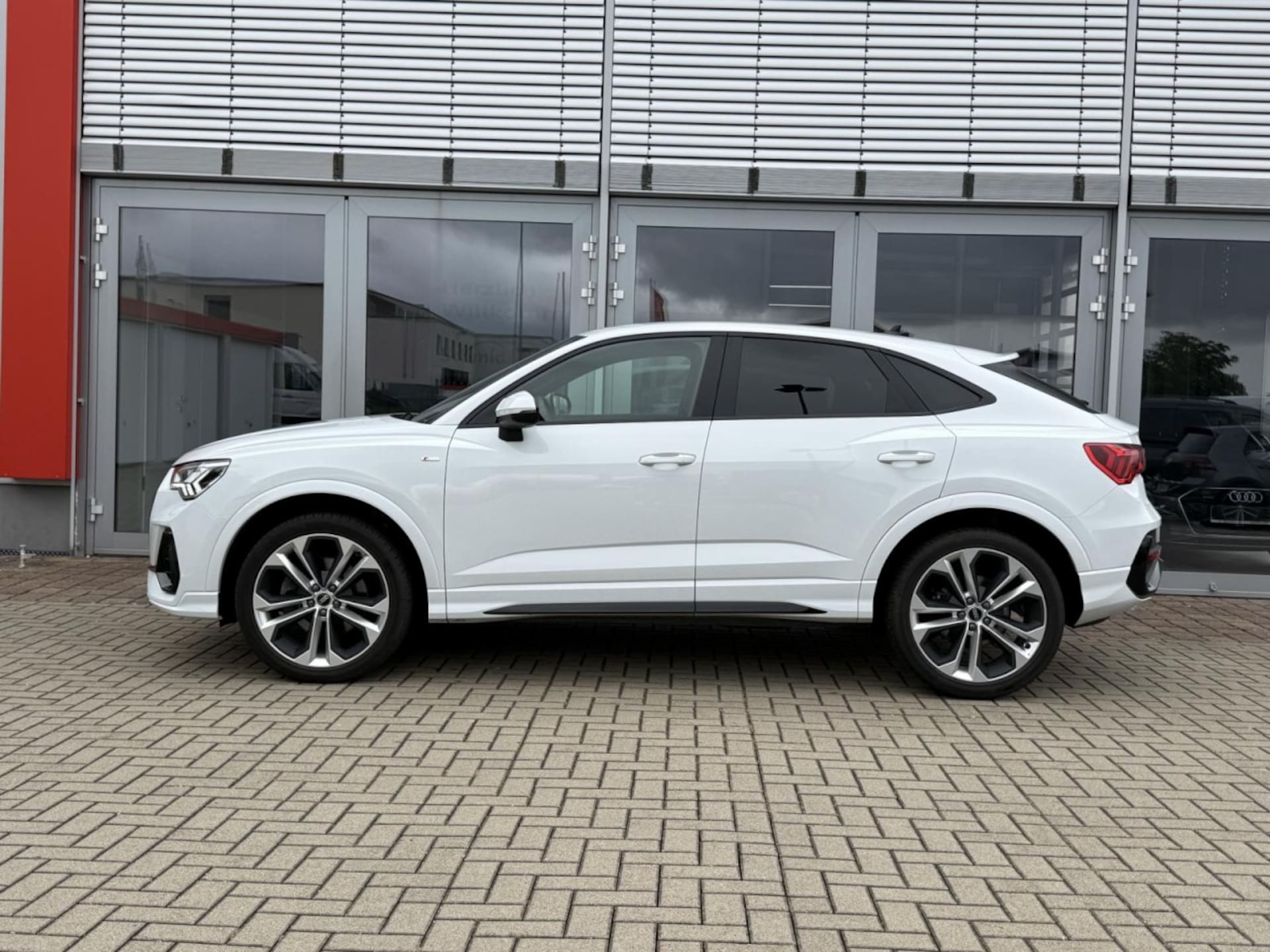 Audi Q3 Sportback S line