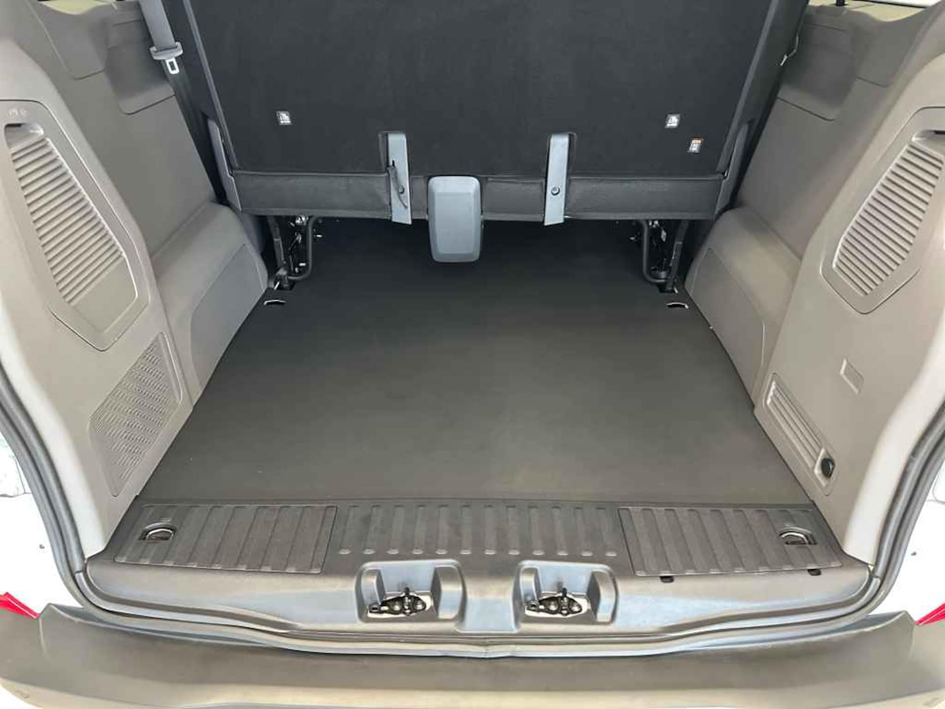 Volkswagen e-Caravelle Langer Radstand