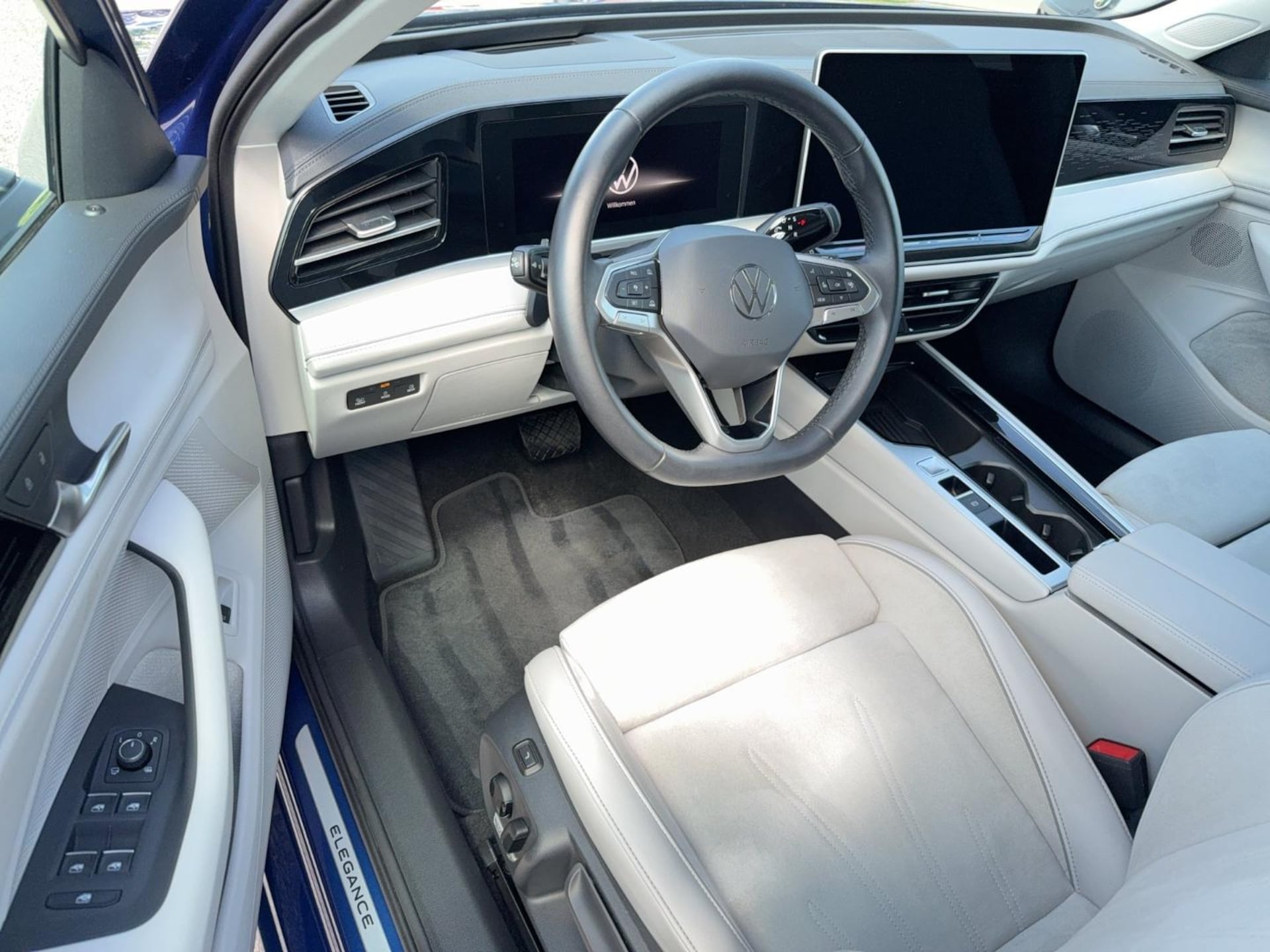 Volkswagen Passat Elegance