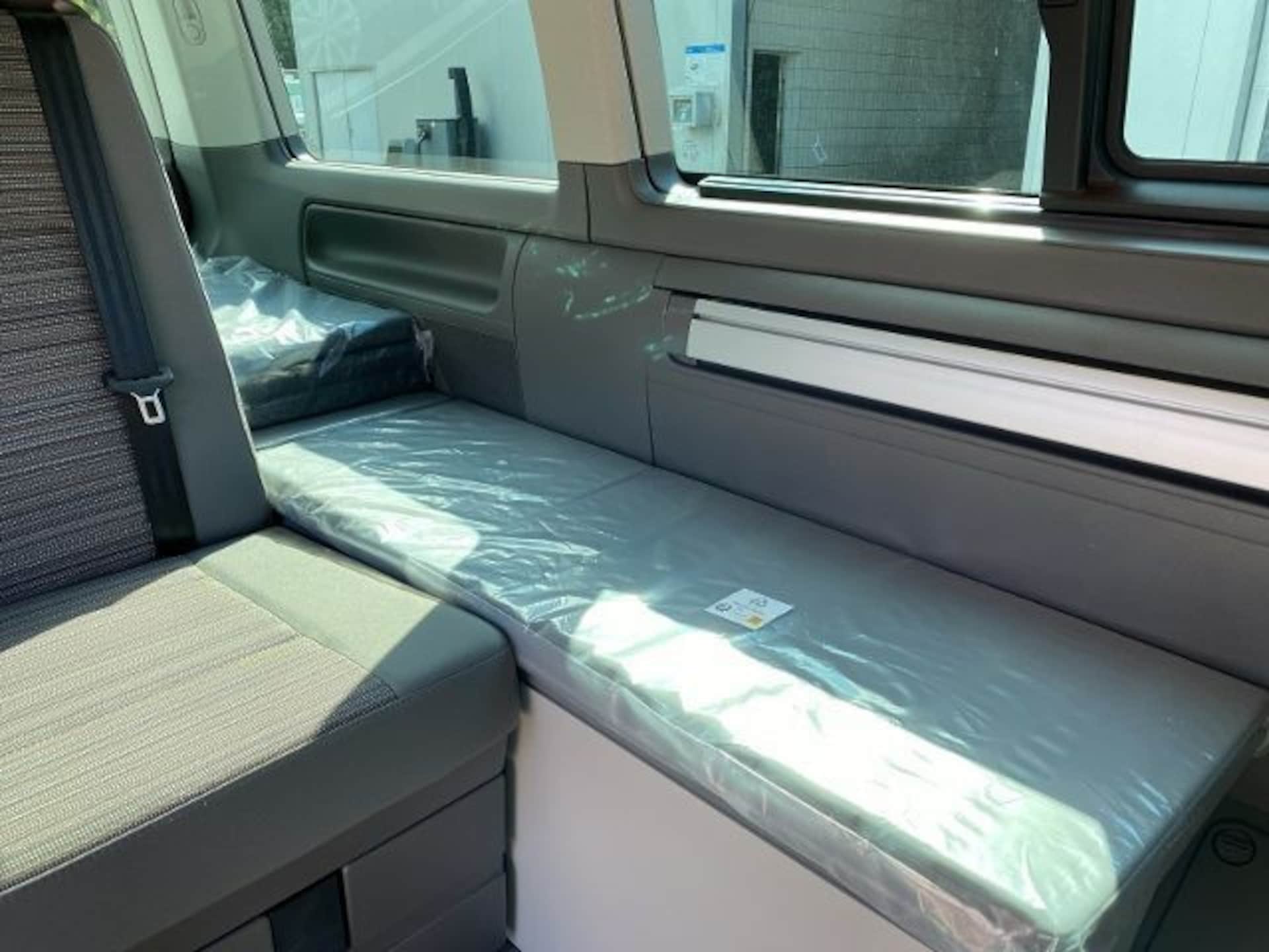Volkswagen T6.1 California Beach